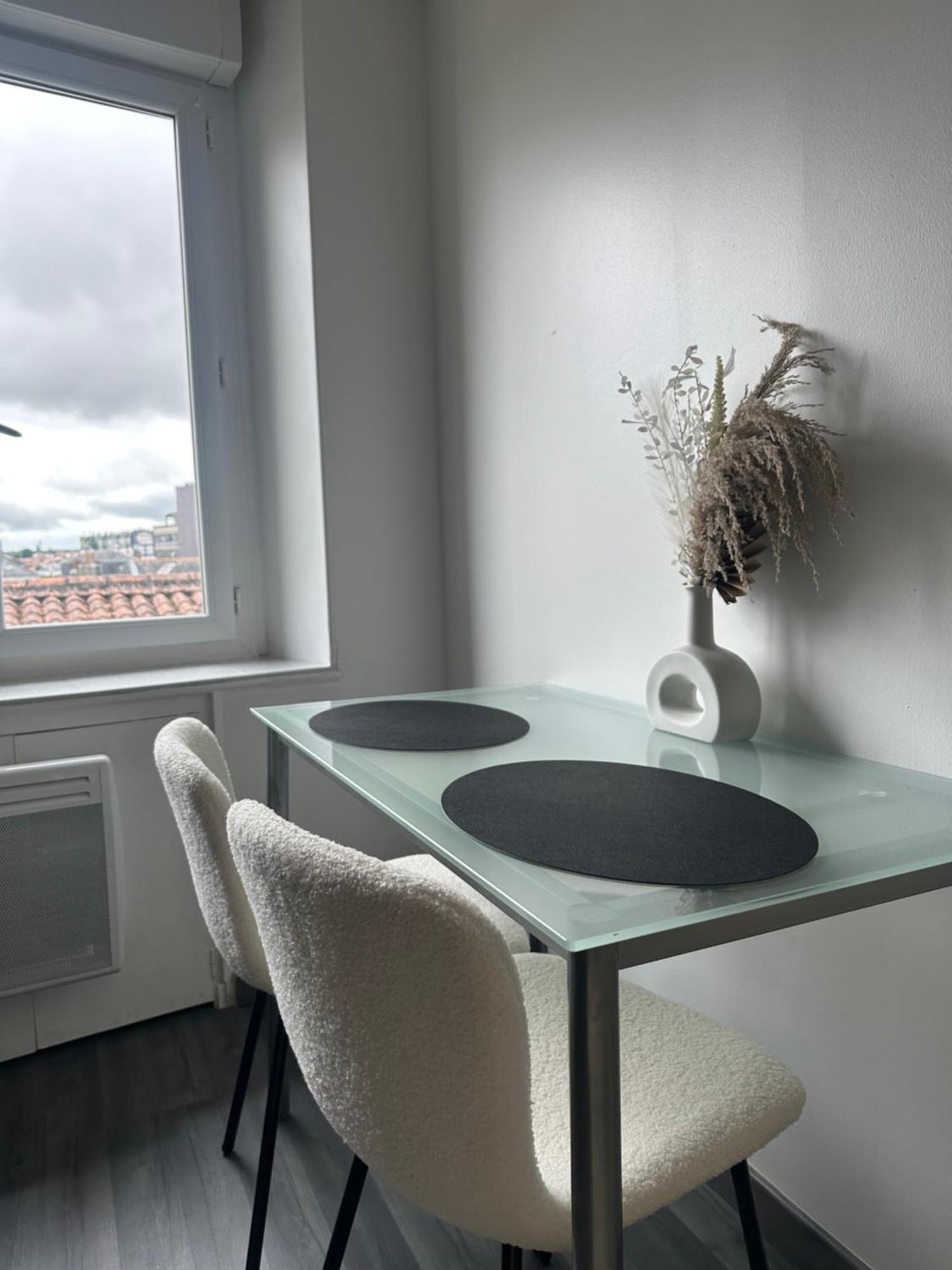 Appartement Cosy En Centre Ville Cholet Dış mekan fotoğraf
