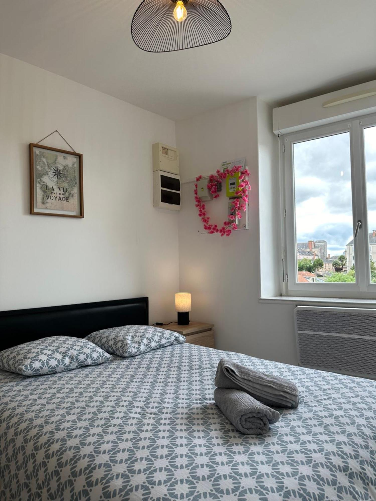 Appartement Cosy En Centre Ville Cholet Dış mekan fotoğraf